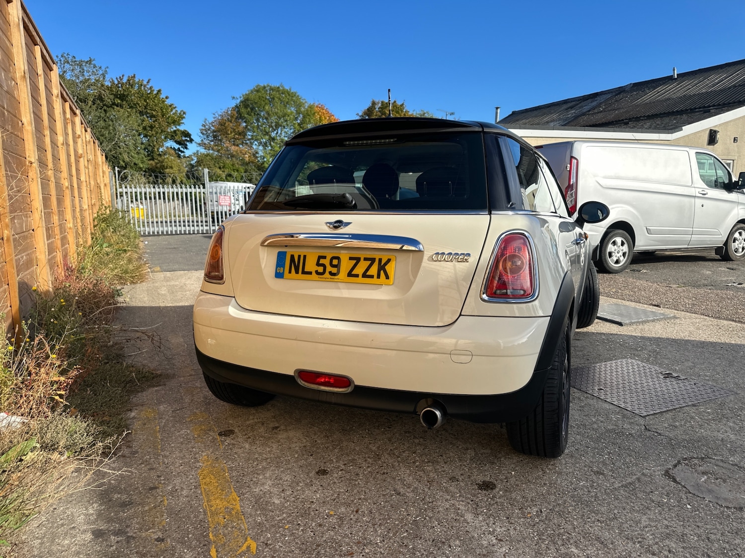 Used MINI Hatch 2009 for sale - 76375442: Photo 4