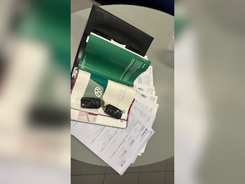 Used Volkswagen Touran 2006 for sale - 76568143: Photo