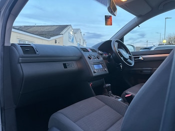 Used Volkswagen Touran 2006 for sale - 76568143: Photo