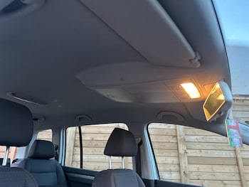 Used Volkswagen Touran 2006 for sale - 76568143: Photo