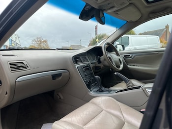 Used Volvo V70 2005 for sale - 76252748: Photo 2