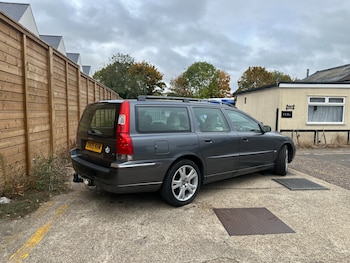 Used Volvo V70 2005 for sale - 76252748: Photo 3