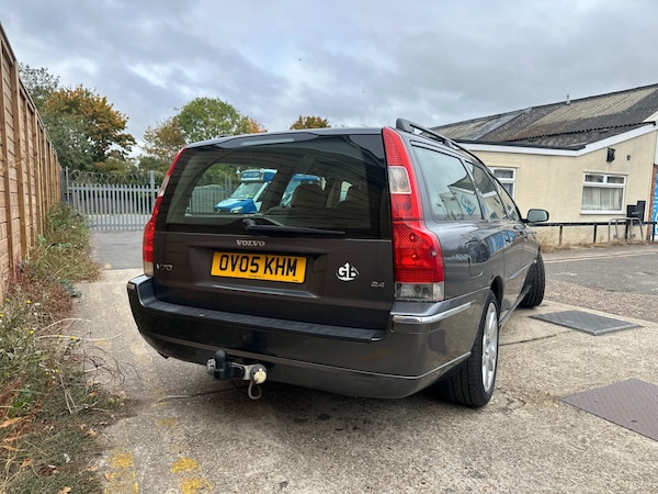 Used Volvo V70 2005 for sale - 76252748: Photo 5