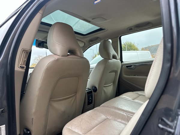 Used Volvo V70 2005 for sale - 76252748: Photo 8