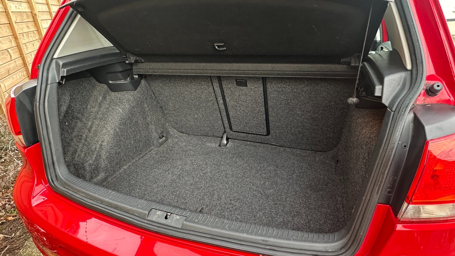 Used Volkswagen Golf 2010 for sale - 77167649: Photo 8