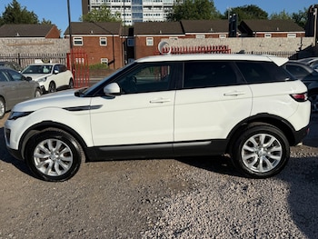Used Land Rover Range Rover Evoque 2015 for sale - 79387359: Photo