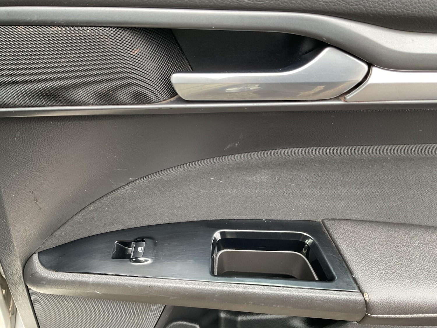 Used Ford Mondeo 2015 for sale - 77794003: Photo 28