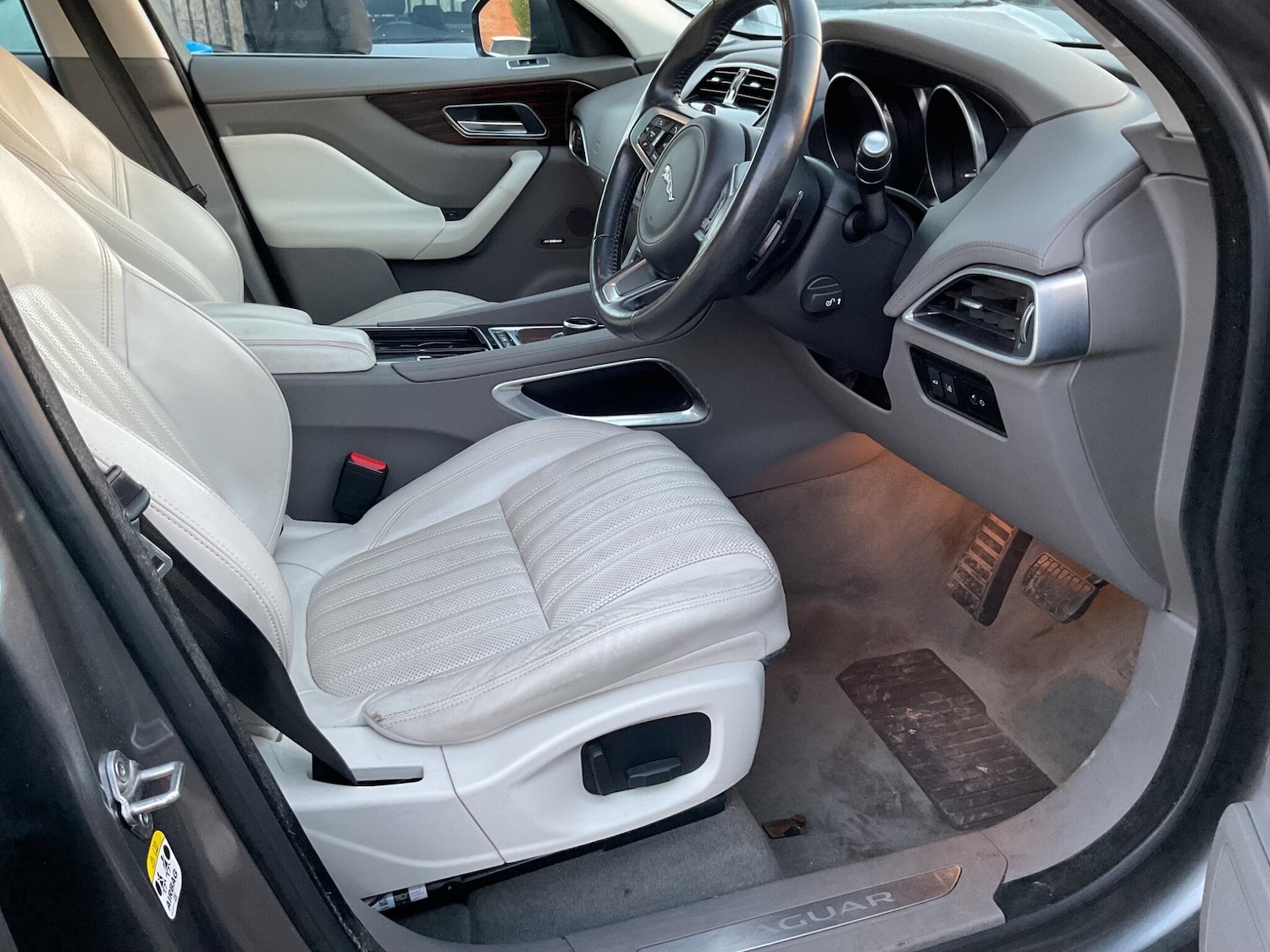 Used Jaguar F-Pace 2017 for sale - 77073871: Photo 24