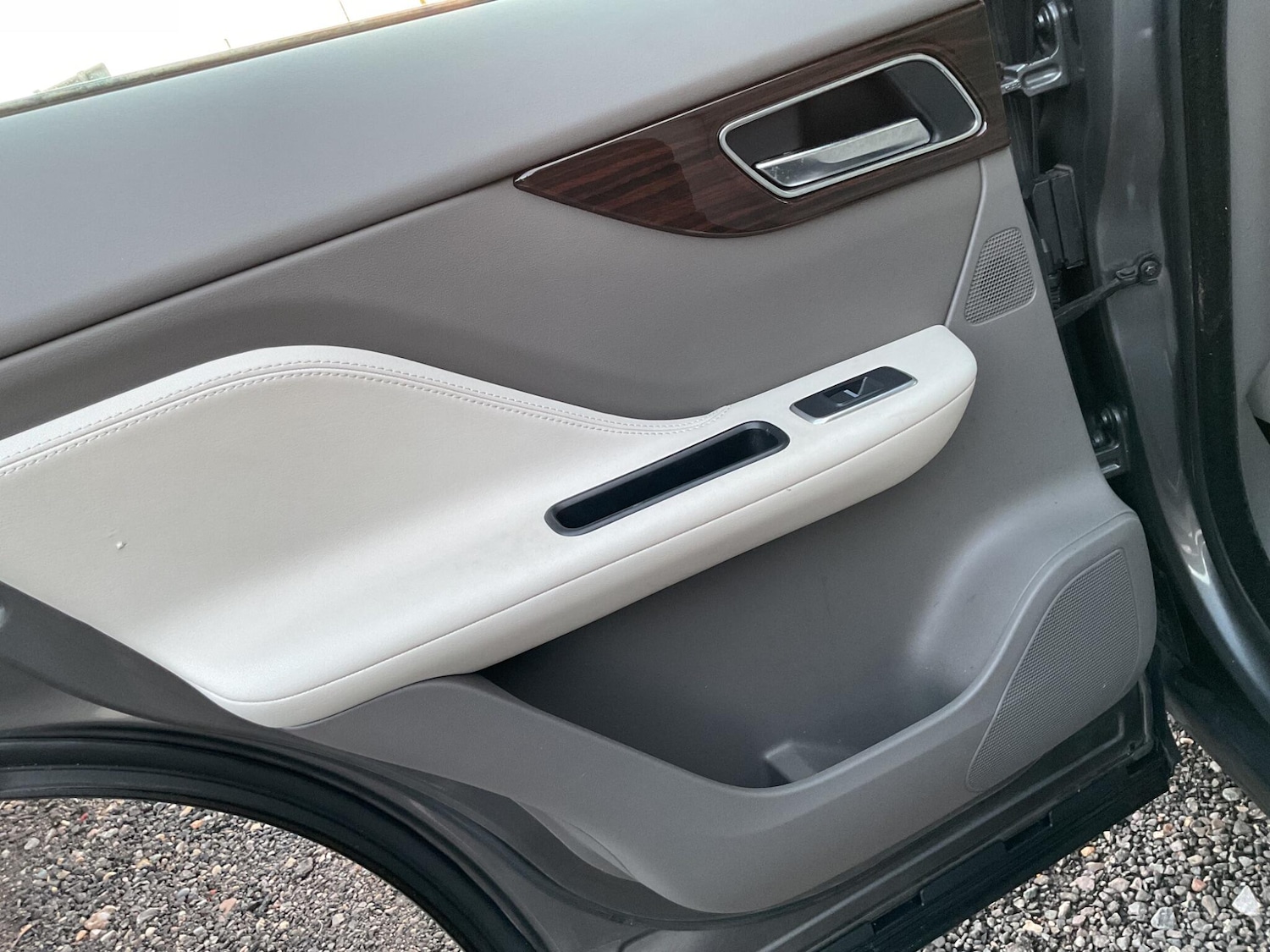 Used Jaguar F-Pace 2017 for sale - 77073871: Photo 37