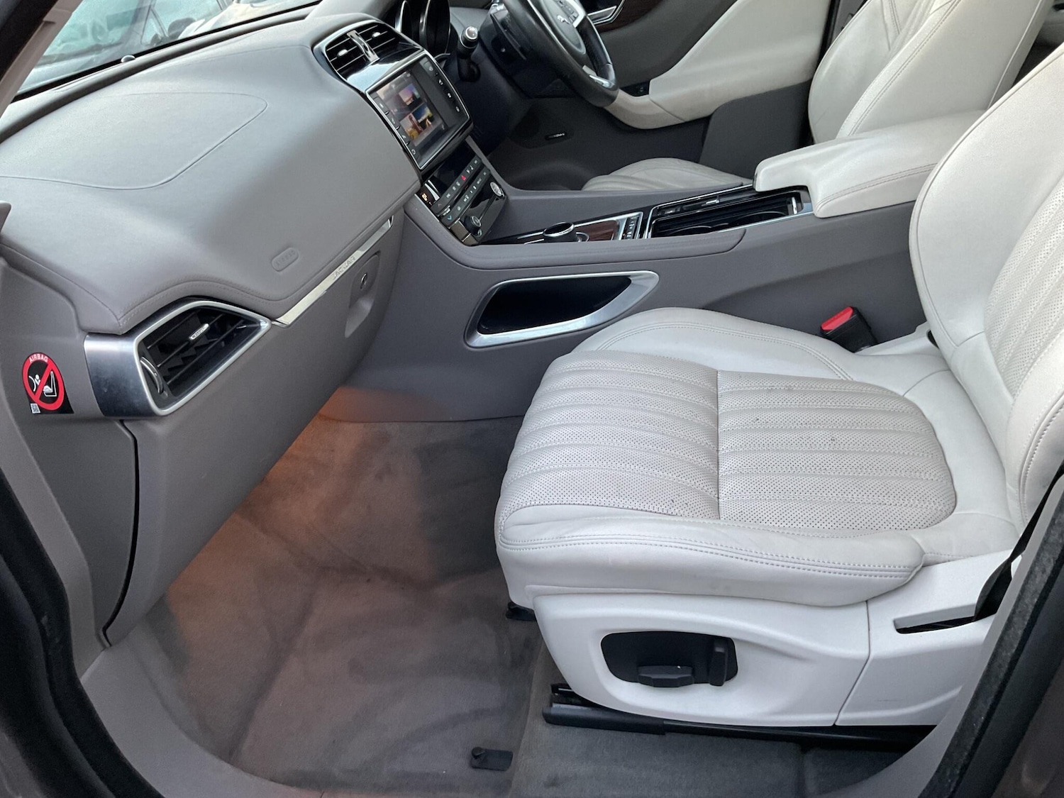 Used Jaguar F-Pace 2017 for sale - 77073871: Photo 55