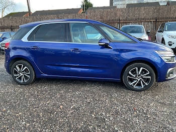 Used Citroen C4 Picasso 2018 for sale - 76752370: Photo