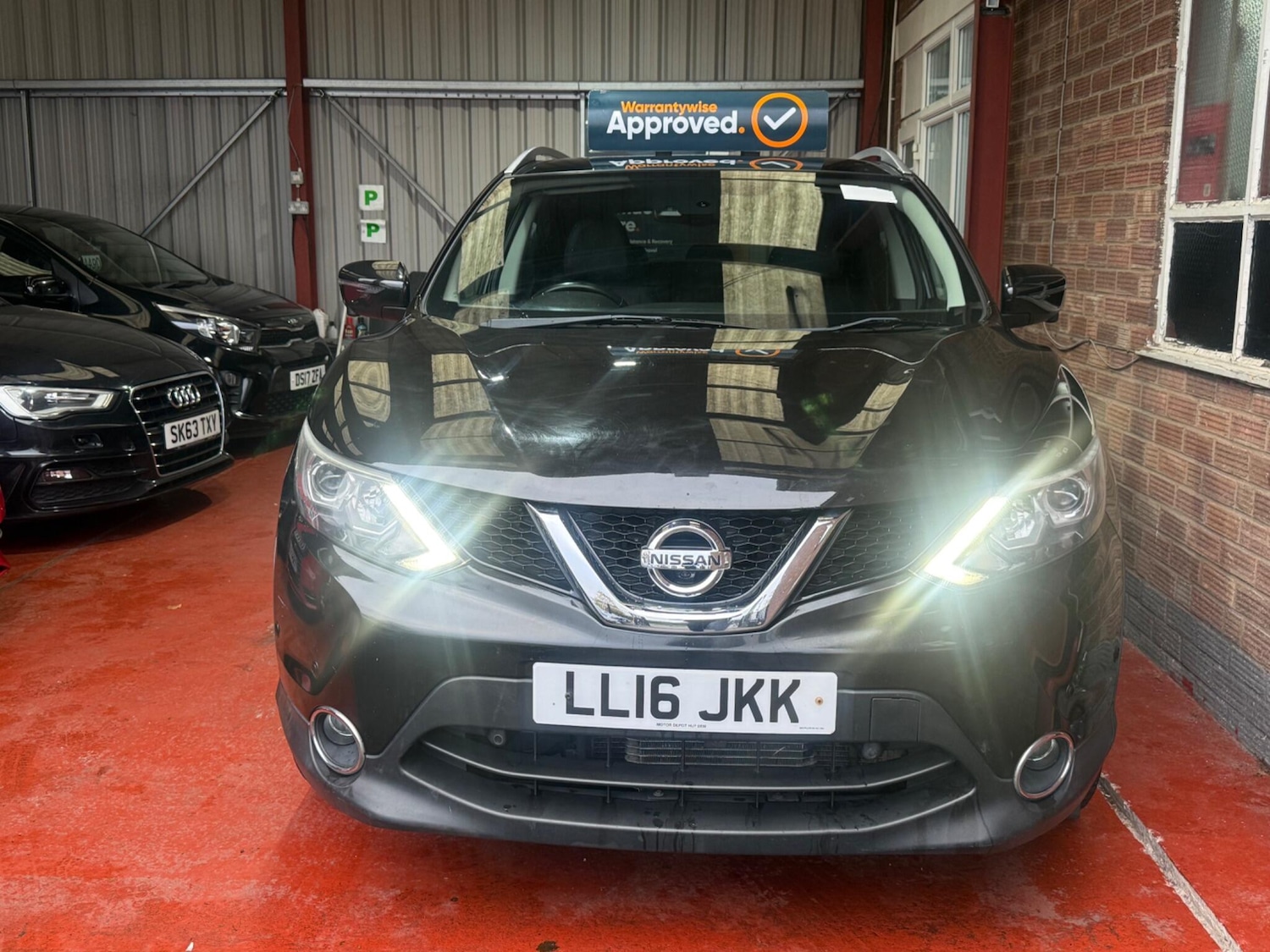 Used Nissan Qashqai 2016 for sale - 77162819: Photo 8