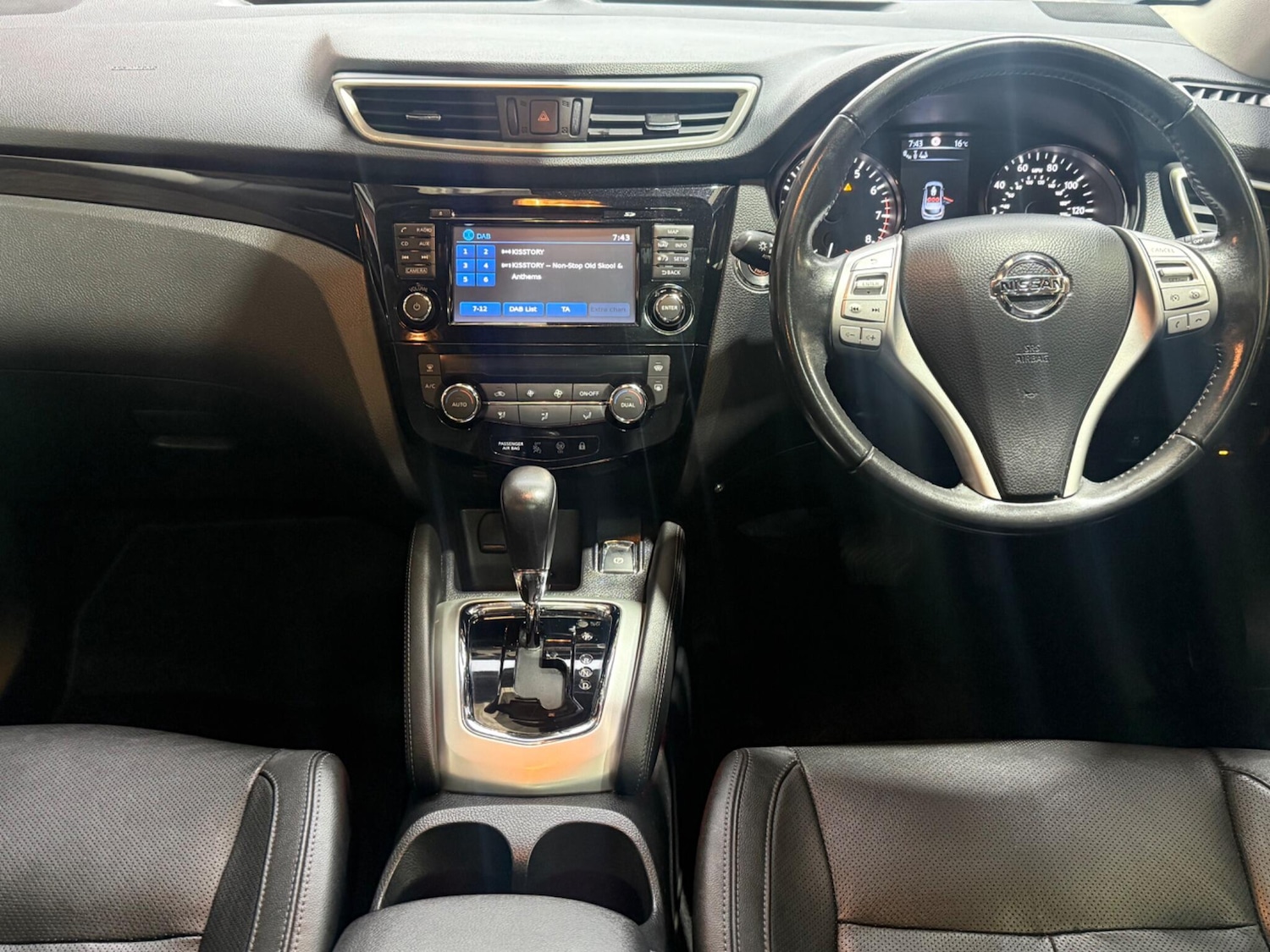 Used Nissan Qashqai for sale - 76701072: Photo 25