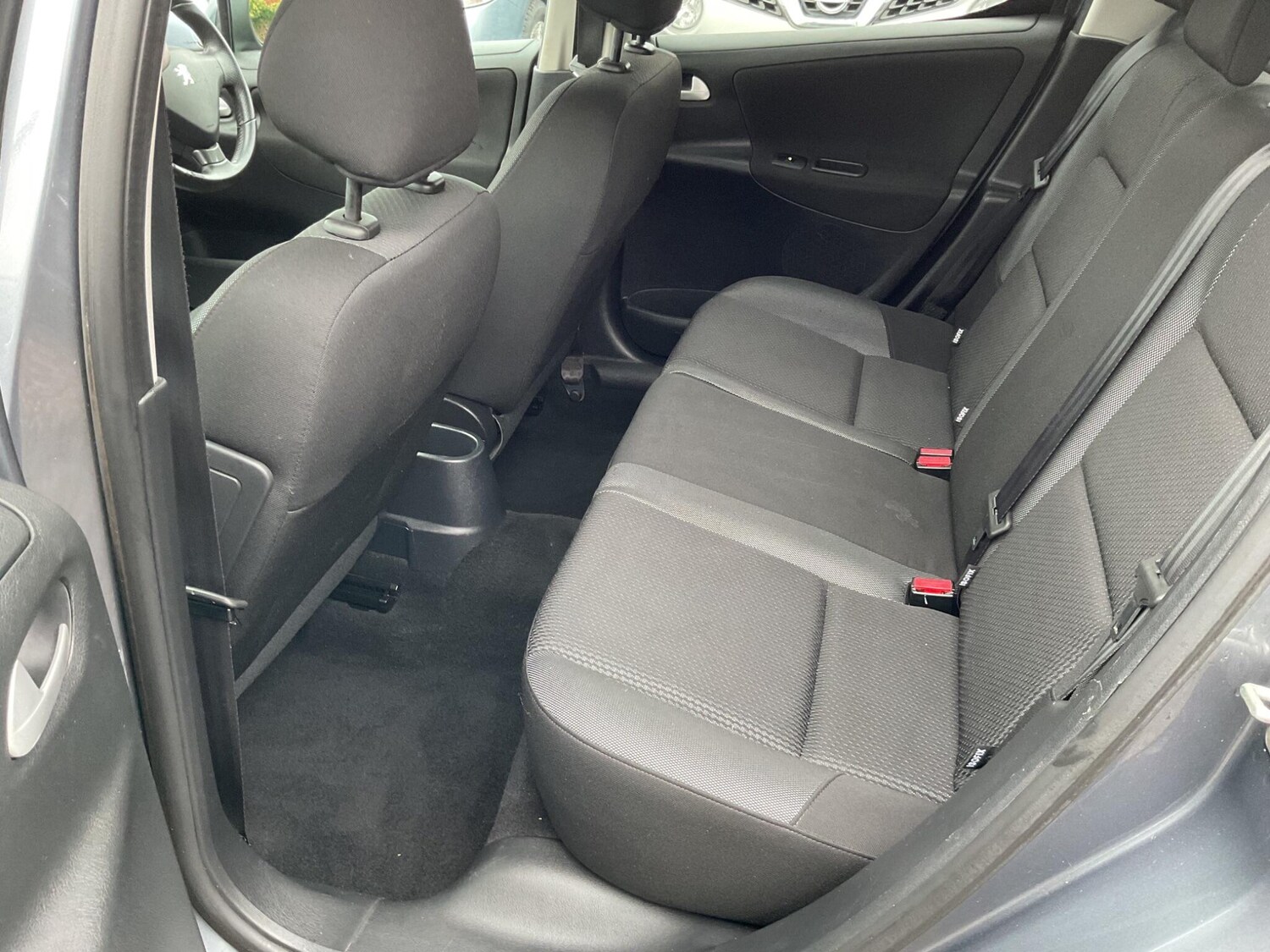 Used Peugeot 207 2011 for sale - 77400661: Photo 15