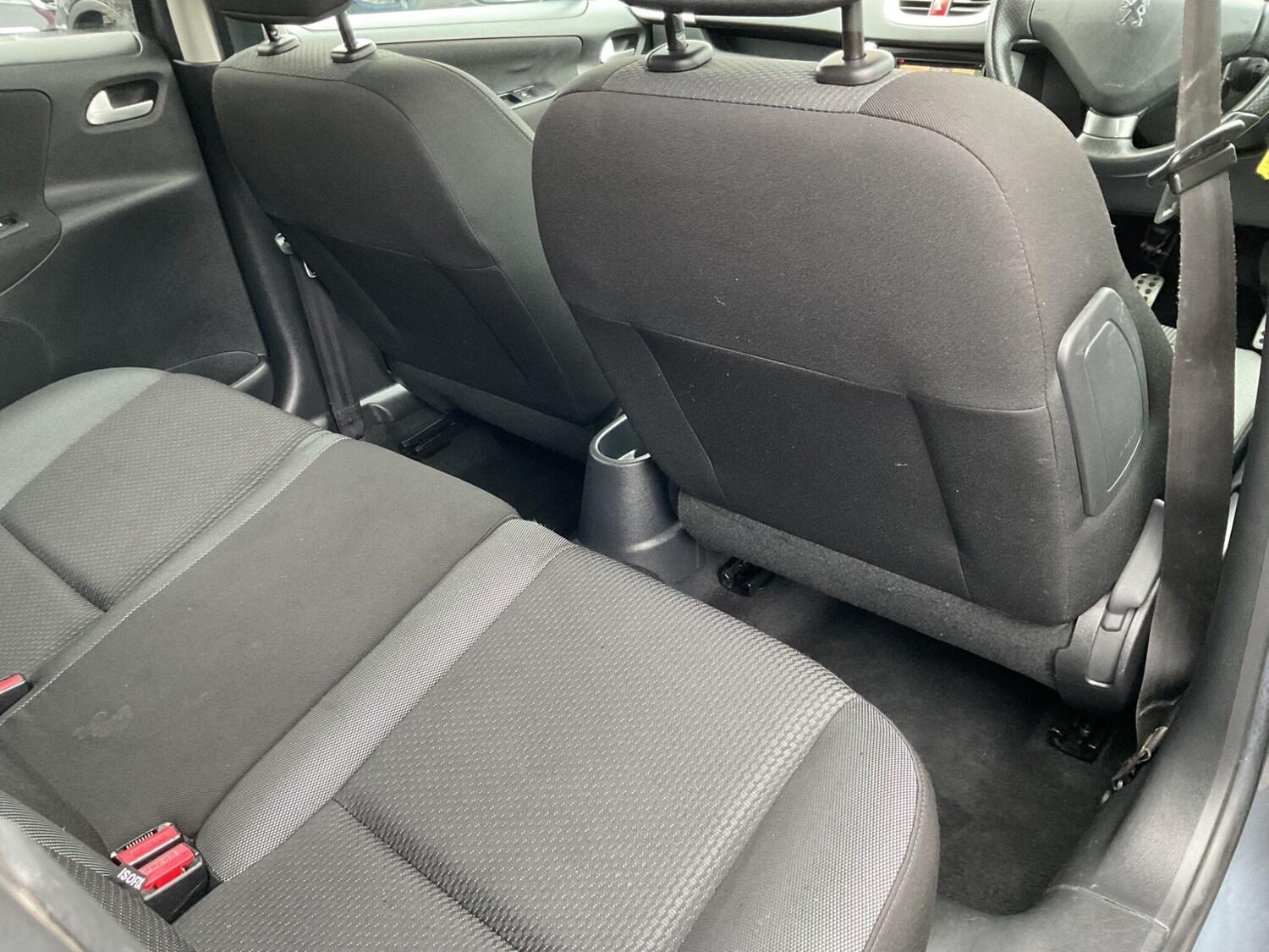 Used Peugeot 207 2011 for sale - 77400661: Photo 16