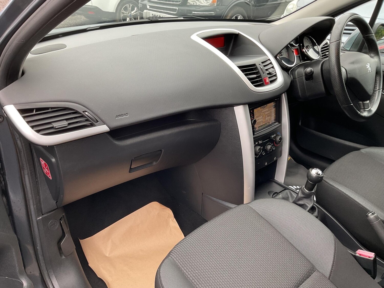 Used Peugeot 207 2011 for sale - 77400661: Photo 31