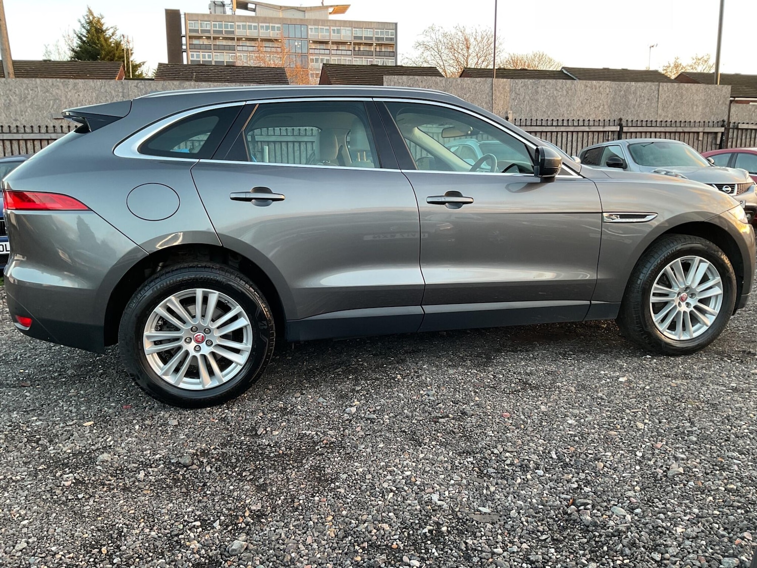 Used Jaguar F-Pace 2017 for sale - 76714770: Photo 18