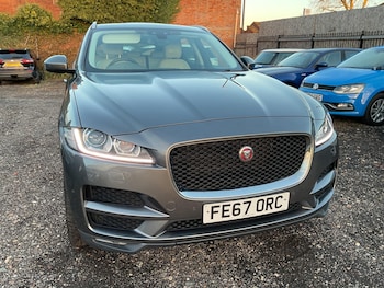Used Jaguar F-Pace 2017 for sale - 76714770: Photo