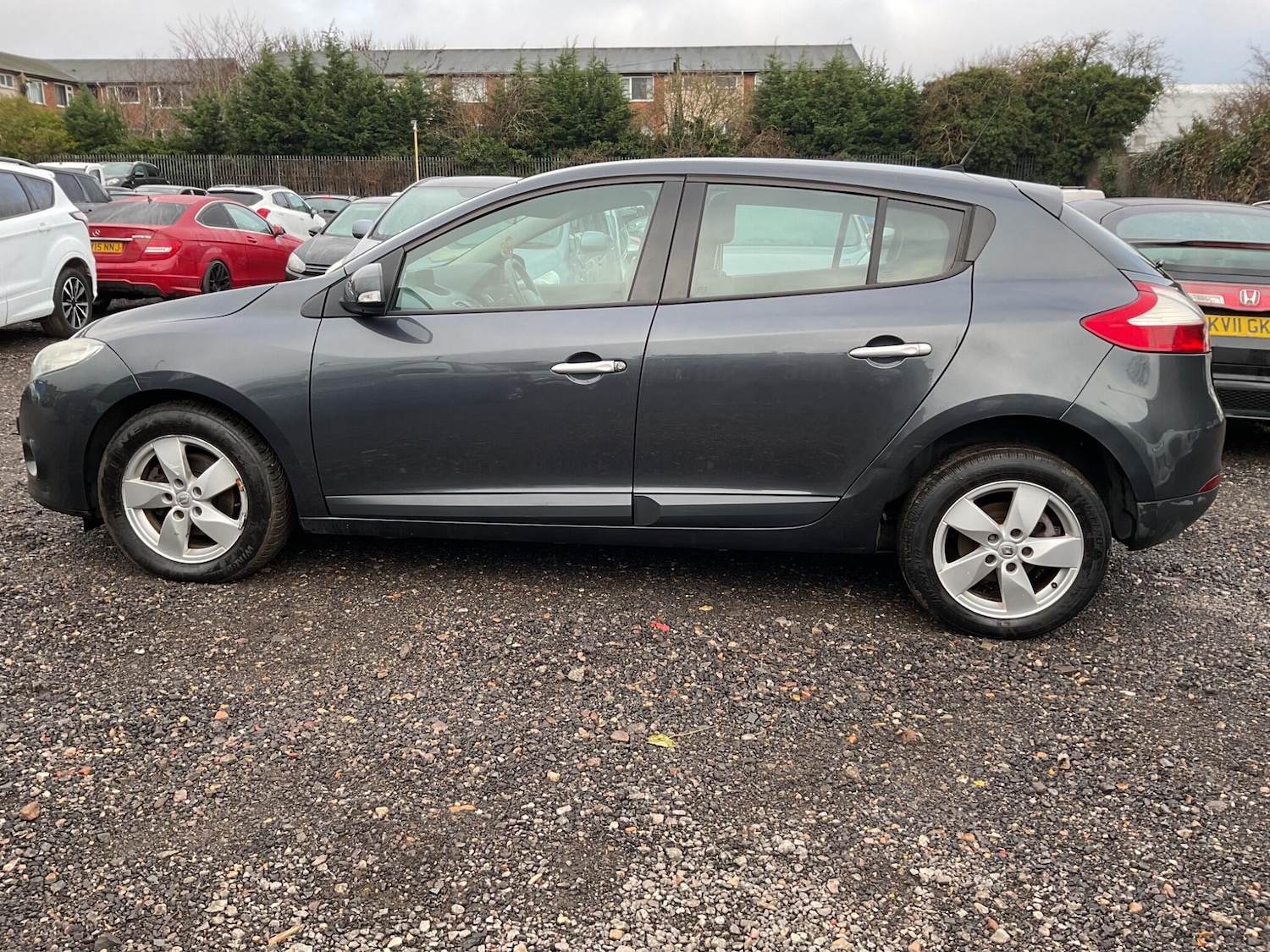 Used Renault Megane 2011 for sale - 77377310: Photo 11