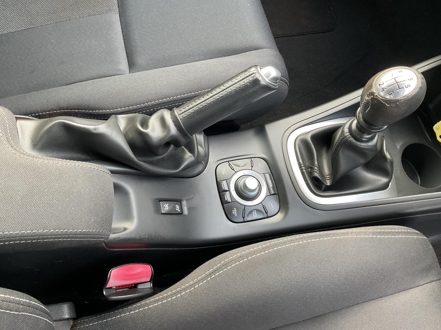 Used Renault Megane 2011 for sale - 77377310: Photo 18