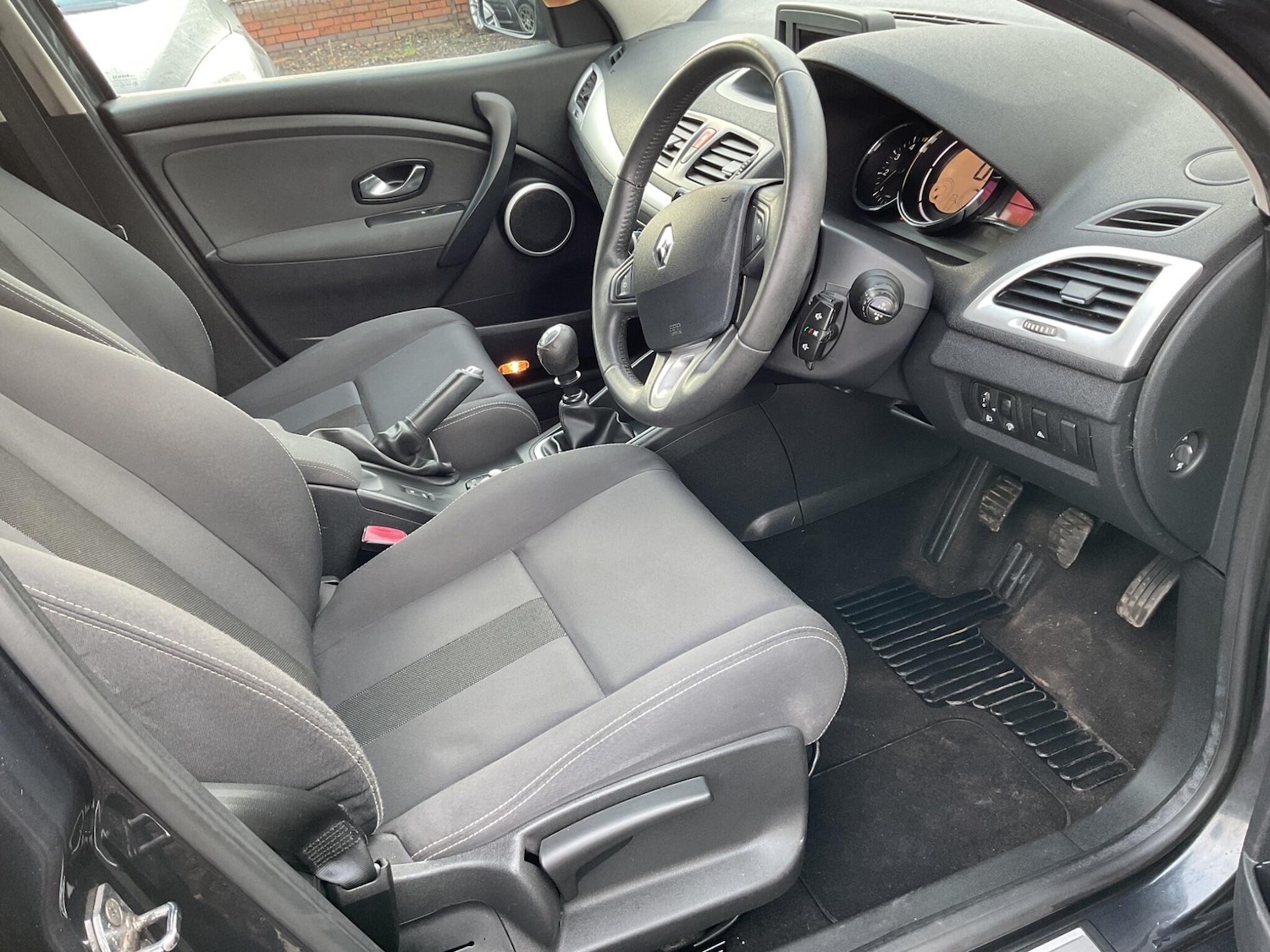 Used Renault Megane 2011 for sale - 77377310: Photo 20