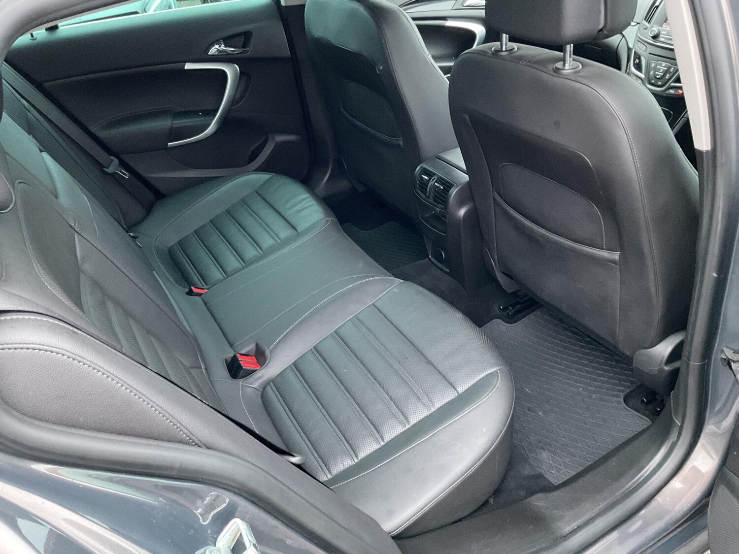 Used Vauxhall Insignia 2015 for sale - 77839297: Photo 24