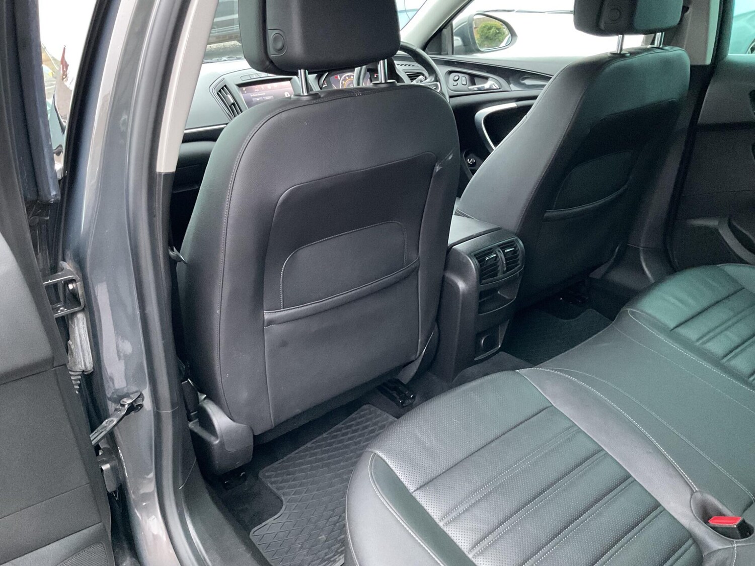 Used Vauxhall Insignia 2015 for sale - 77839297: Photo 26