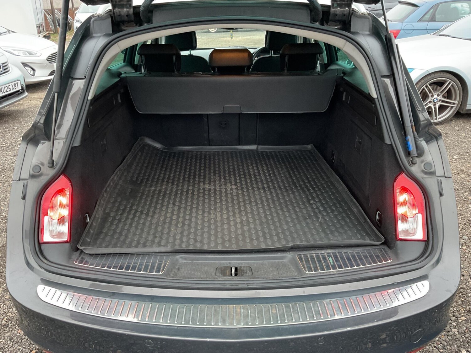 Used Vauxhall Insignia 2015 for sale - 77839297: Photo 44