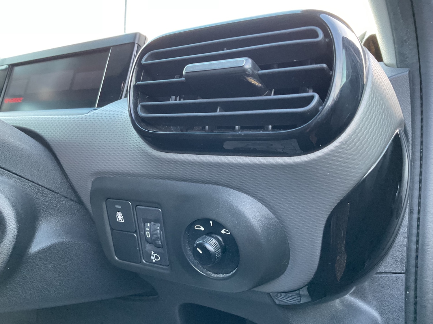 Used Citroen C4 Cactus 2017 for sale - 76785475: Photo 20