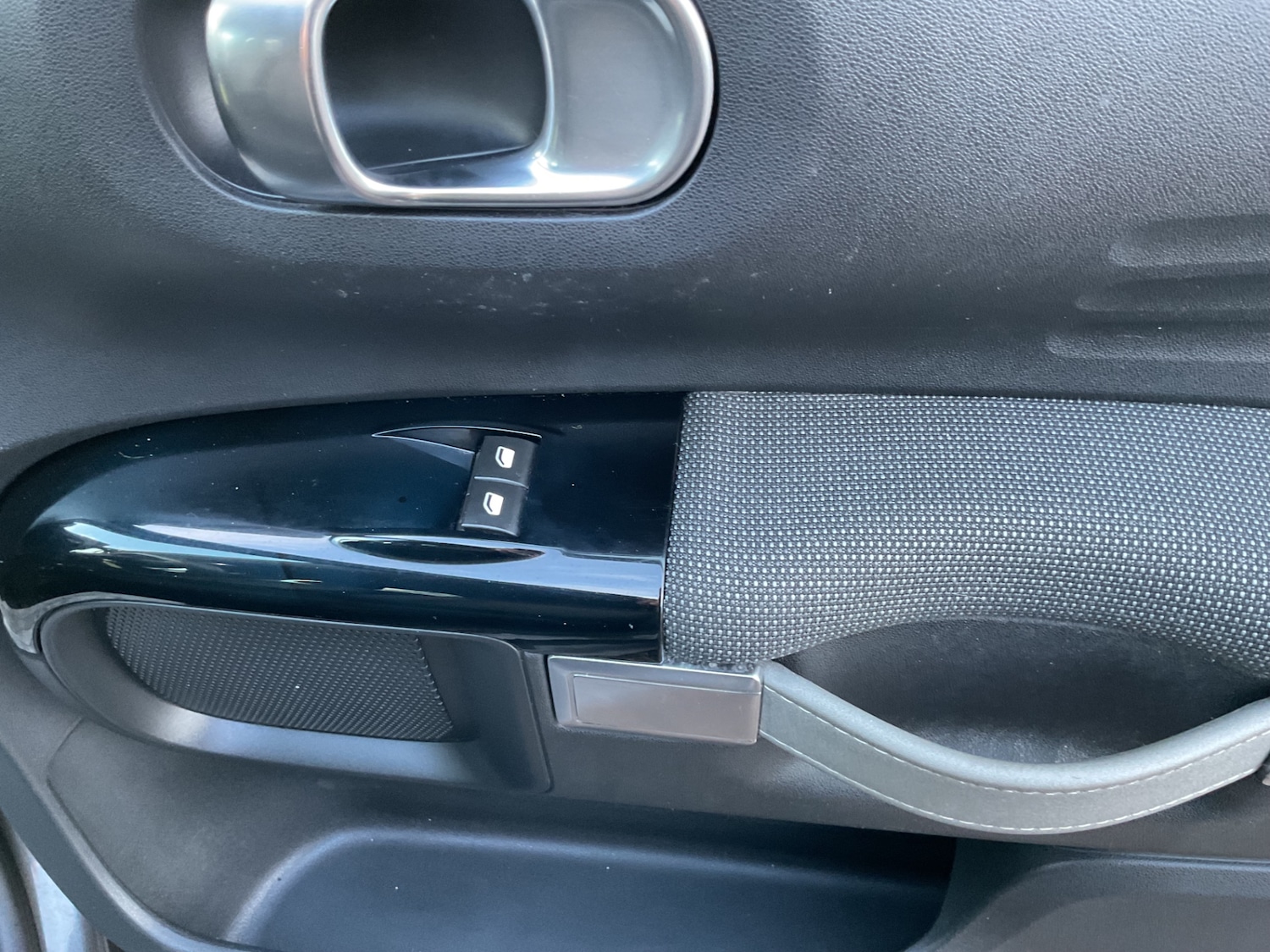 Used Citroen C4 Cactus 2017 for sale - 76785475: Photo 28