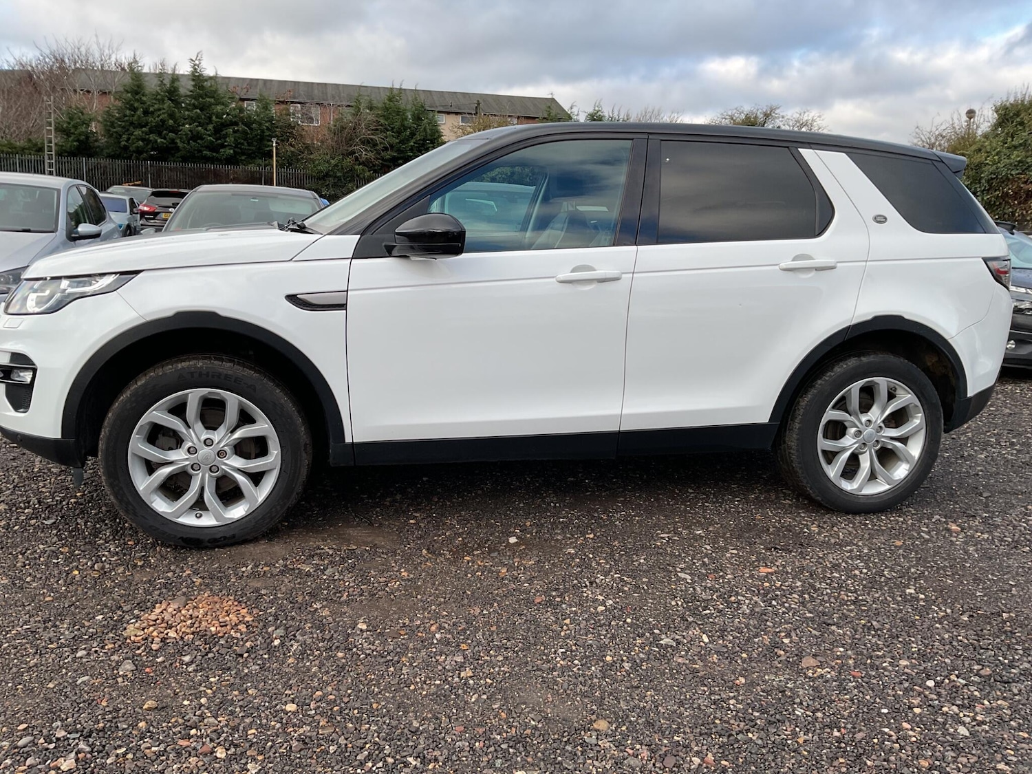 Used Land Rover Discovery Sport 2016 for sale - 76965059: Photo 16