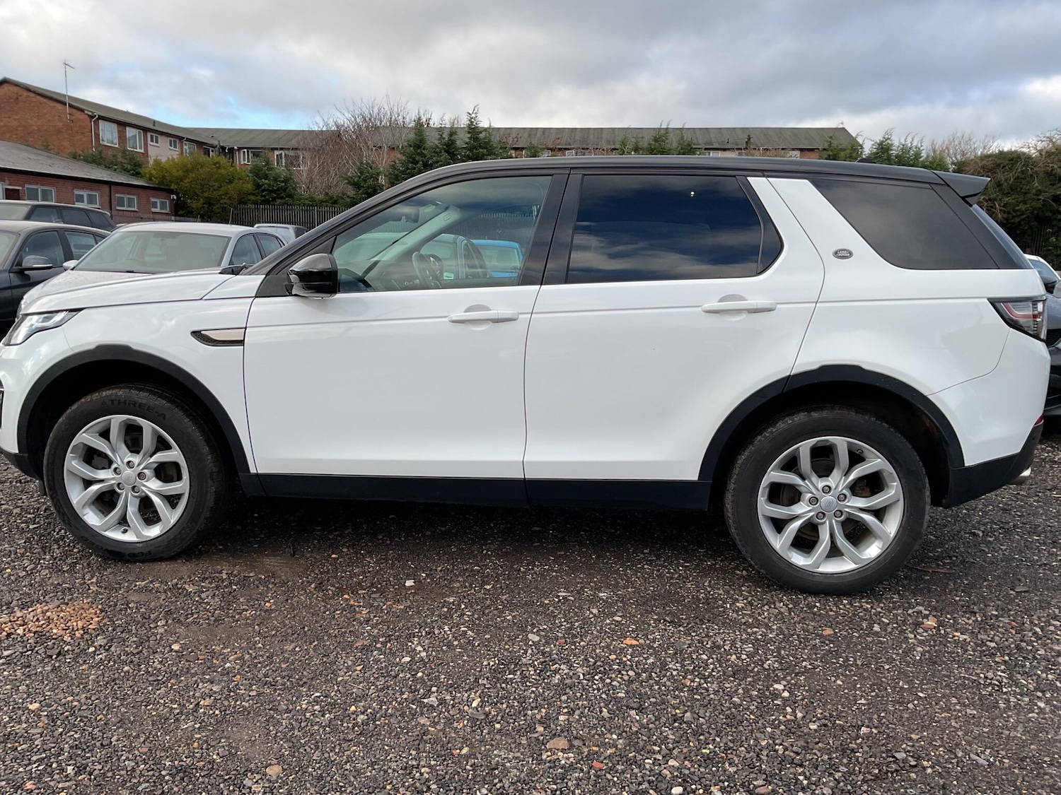 Used Land Rover Discovery Sport 2016 for sale - 76965059: Photo 17