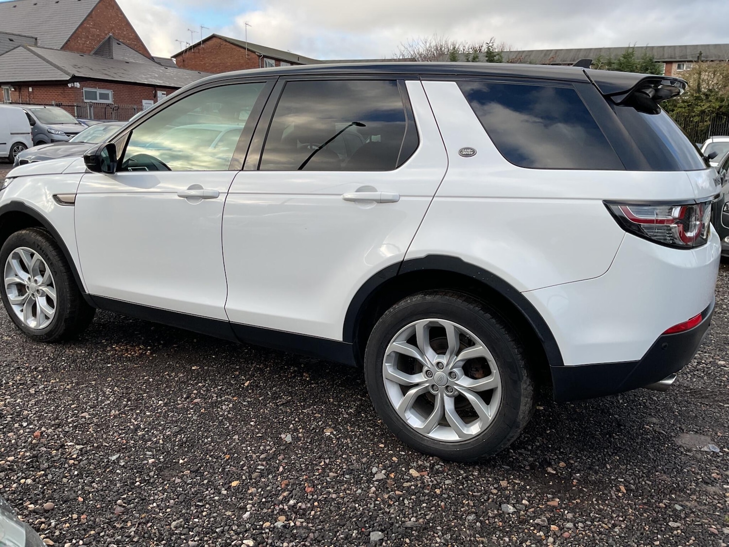 Used Land Rover Discovery Sport 2016 for sale - 76965059: Photo 5