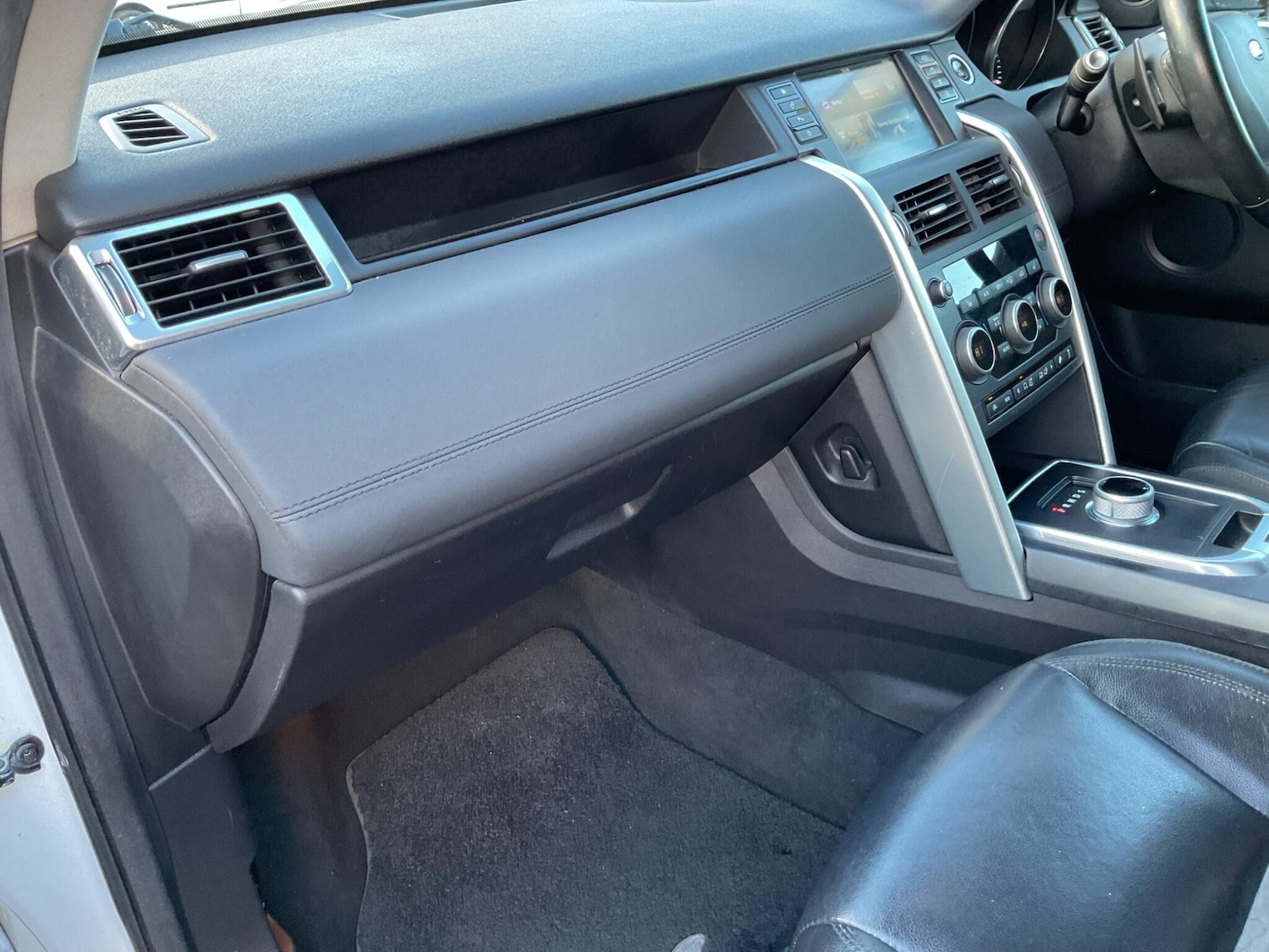 Used Land Rover Discovery Sport 2016 for sale - 76965059: Photo 57