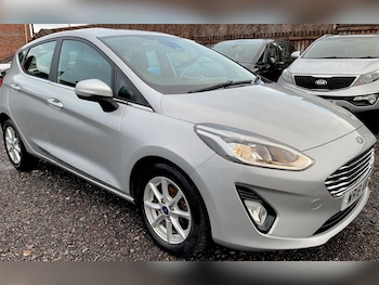 Used Ford Fiesta 2018 for sale - 76701610: Photo