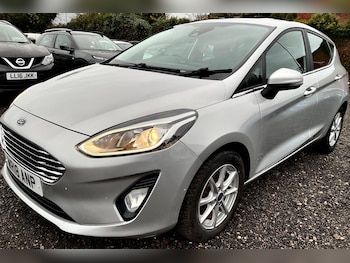 Used Ford Fiesta 2018 for sale - 76701610: Photo