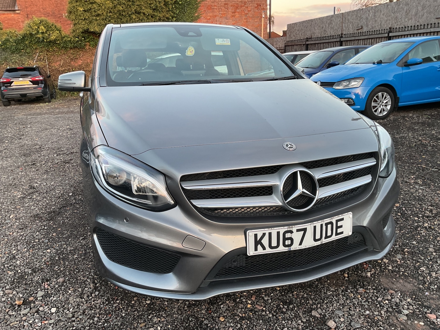 Used Mercedes-Benz B Class 2017 for sale - 76726031: Photo 2