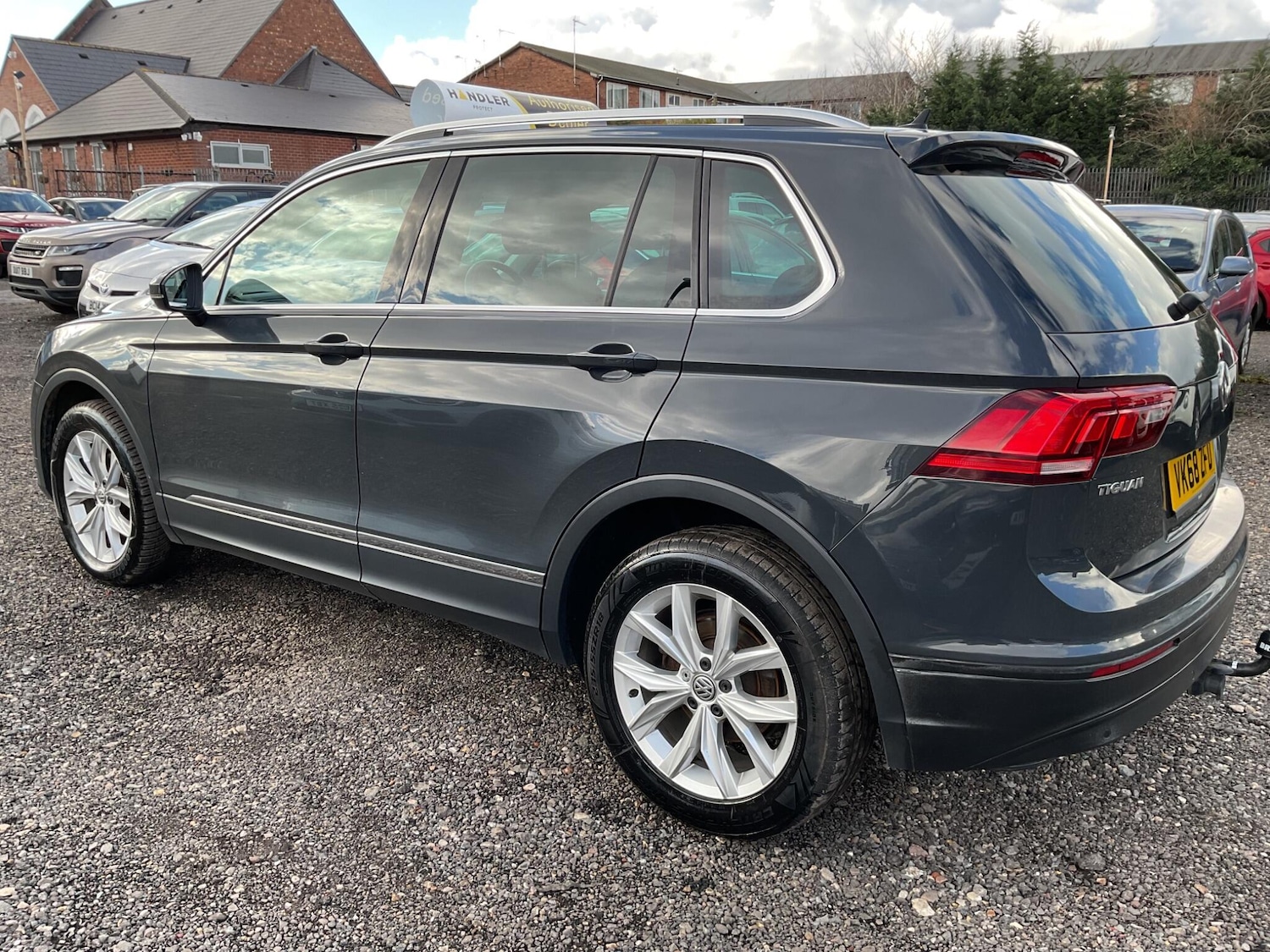 Used Volkswagen Tiguan for sale - 77710476: Photo 4