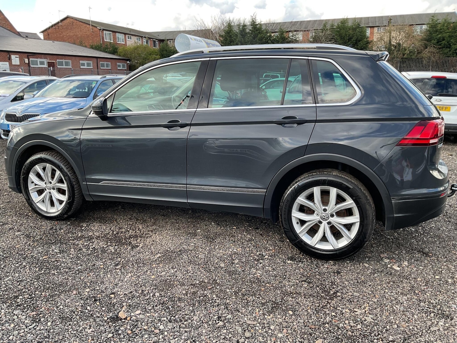 Used Volkswagen Tiguan for sale - 77710476: Photo 9
