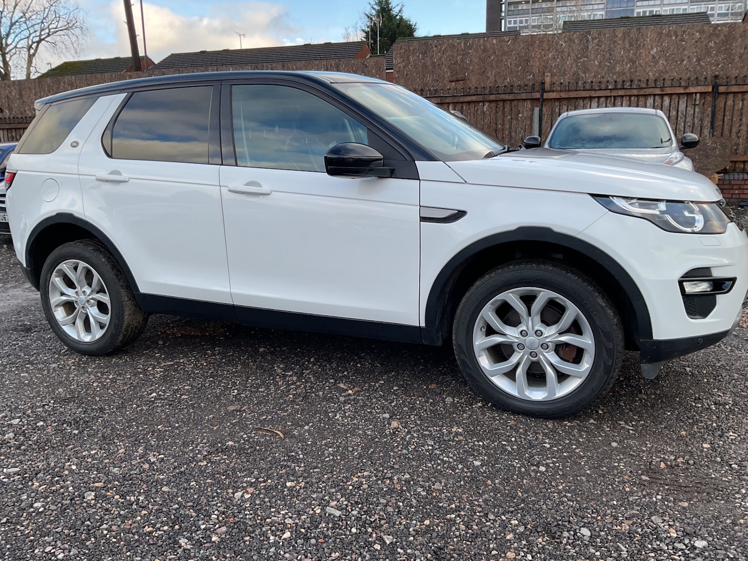 Used Land Rover Discovery Sport 2016 for sale - 76750578: Photo 4