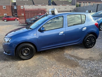 Used Dacia Sandero 2013 for sale - 79794382: Photo