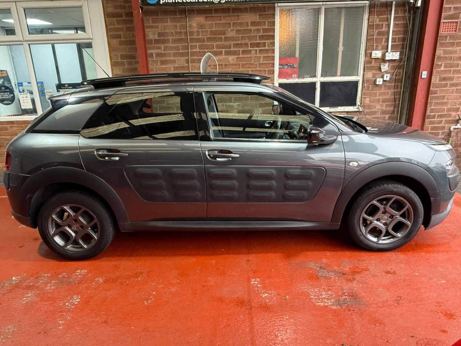Used Citroen C4 Cactus for sale - 76993651: Photo 14