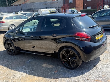 Used Peugeot 208 2019 for sale - 79508939: Photo