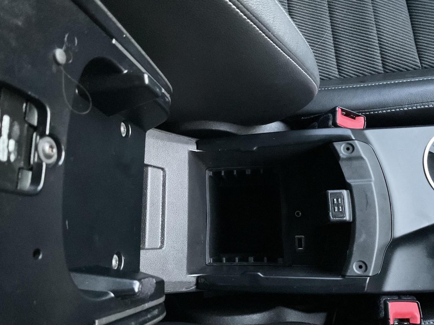 Used Ford Kuga 2014 for sale - 77174673: Photo 50