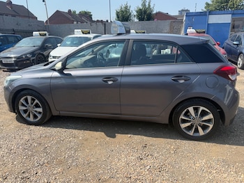 Used Hyundai i20 2015 for sale - 79235950: Photo
