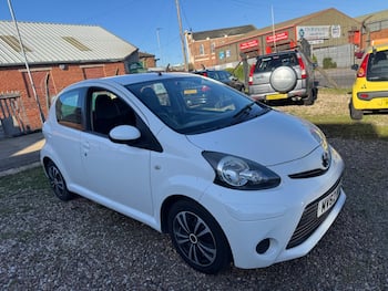 Used Toyota AYGO 2013 for sale - 79807525: Photo