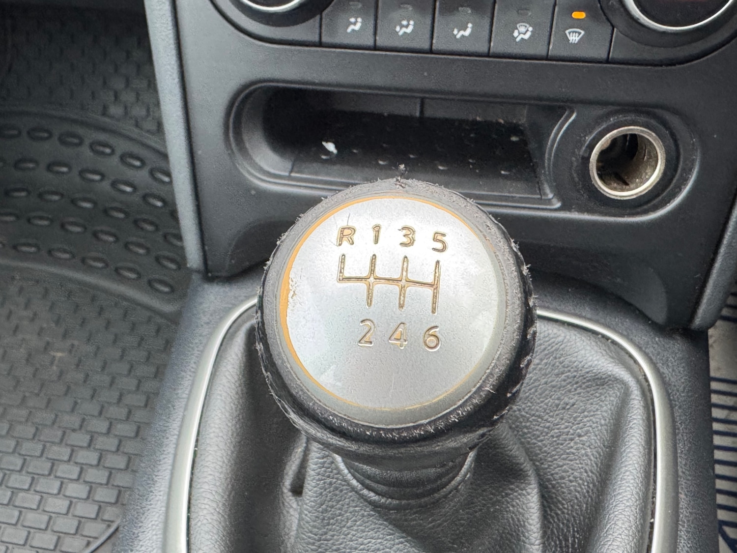 Used Nissan Qashqai 2013 for sale - 77032804: Photo 13