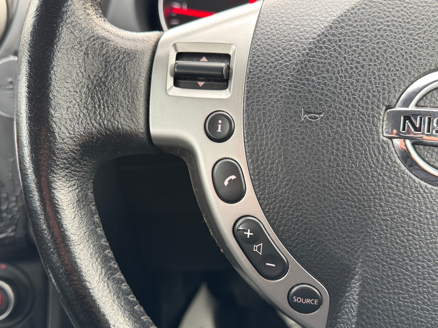 Used Nissan Qashqai 2013 for sale - 77032804: Photo 17