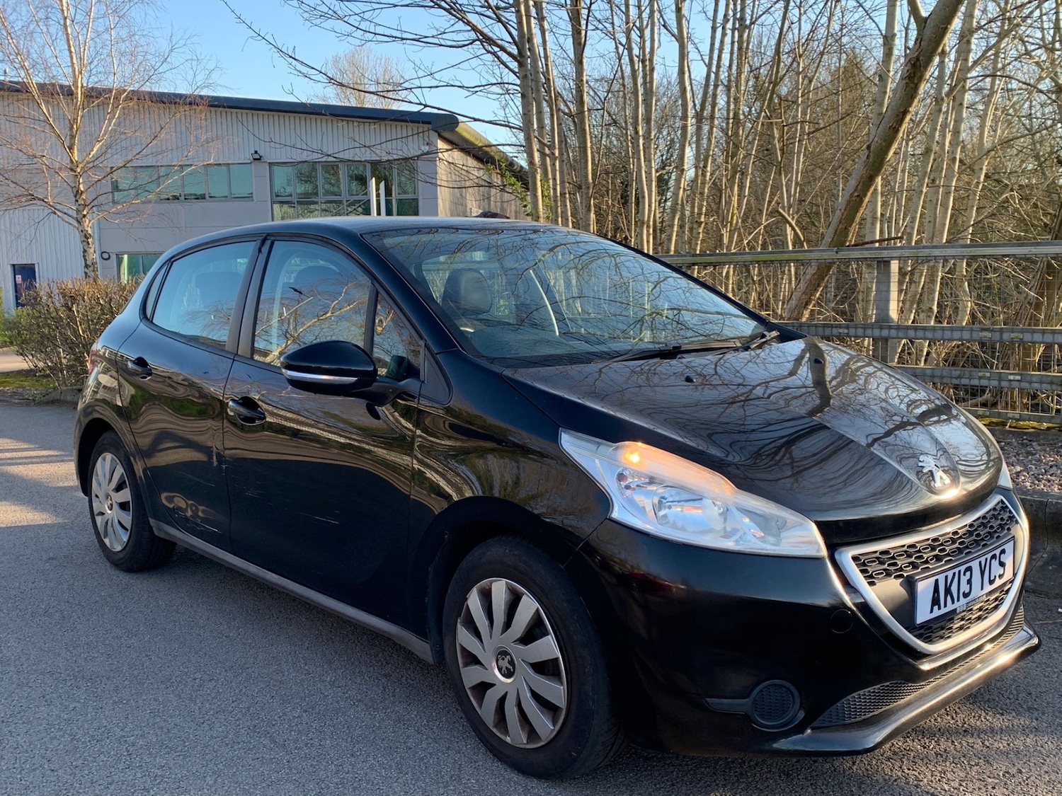 Used Peugeot 208 2013 for sale - 77977361: Photo 3