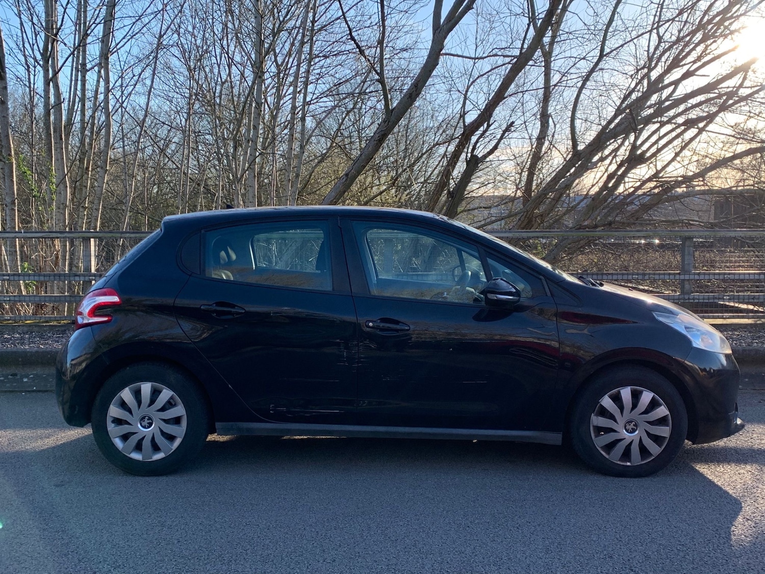 Used Peugeot 208 2013 for sale - 77977361: Photo 5